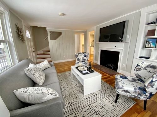 48 Silk St, Arlington MA 02474-3837 exterior