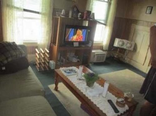 24 Cedar St, New Bedford MA 02740-3908 exterior