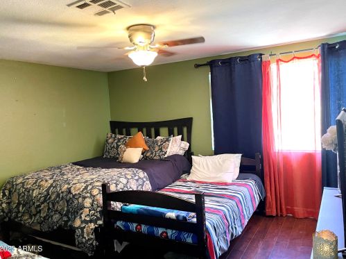 3655 72nd Dr, Phoenix AZ  85033-4305 exterior