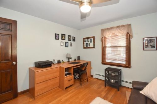 118 Sylvia St, New Bedford MA 02745-6136 exterior