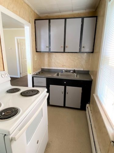 189 Hamlet St, Fall River MA 02724-3363 exterior