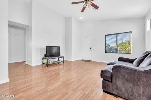 6217 26th Ave, Phoenix AZ  85041-5377 exterior