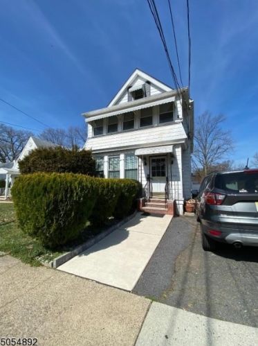 105 Baldwin Pl, Belleville NJ 07109-1742 exterior