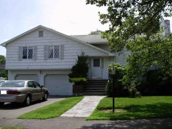 211 Old Farm Rd, Newton, MA 02459-3437