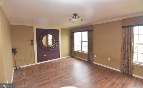 35 Highgrove Ct, West Deptford NJ 08086-3814 exterior