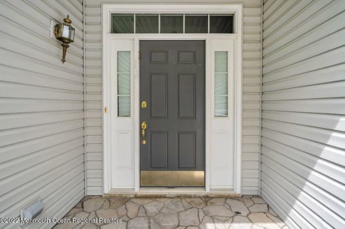 33 Crooked Stick Rd, Jackson Twp NJ 08527-4032 exterior