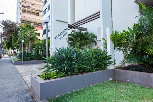 1571 Piikoi St, Honolulu HI 96822-4085 exterior