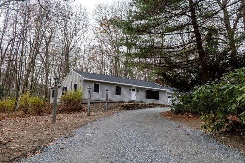 162 Bellows Hill Rd, Carlisle MA  01741-1722 exterior