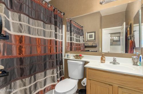 2602 Apollo Rd, Phoenix AZ 85042-5381 exterior