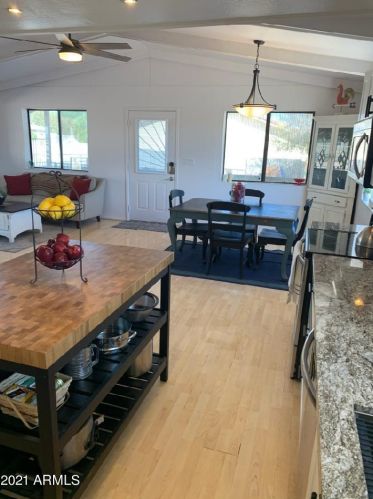 2620 Captain Dreyfus Ave, Phoenix AZ 85032-6706 exterior