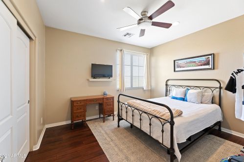 21824 39 St, Phoenix AZ 85050-4881 exterior