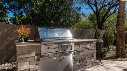 14057 33 St, Phoenix AZ 85032-7201 exterior