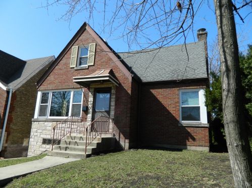 2836 Maple Ave, Forest View, IL 60402-2854