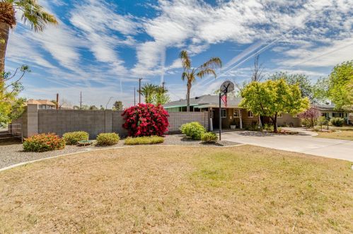 3859 50th Pl, Phoenix, AZ 85018-6112