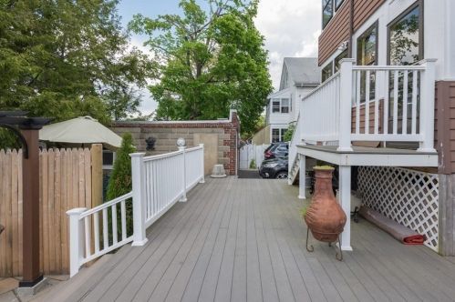 1123 Boylston St, Newton MA 02464-1014 exterior