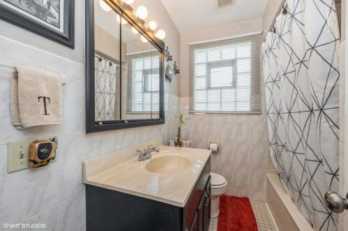 4608 Wenonah Ave, Forest View IL 60402-4353 exterior