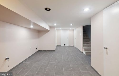 935 6th St, Philadelphia PA  19123-1405 exterior