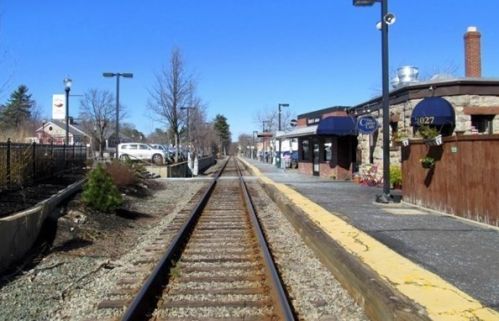 33 Linden St, Needham MA 02492-2317 exterior