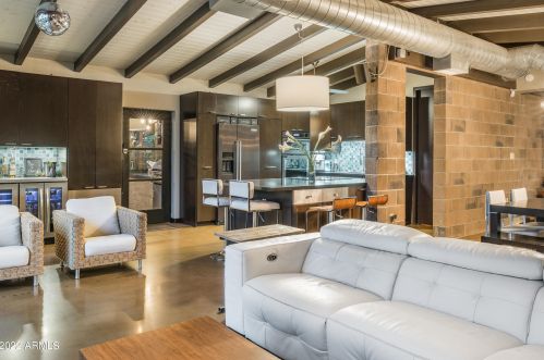 4028 45th St, Phoenix AZ 85044-6060 exterior