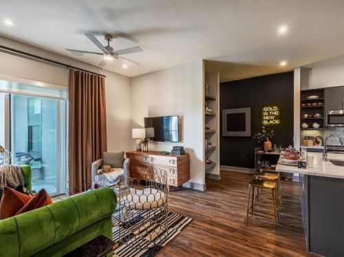 500 Energy Way, Fort Worth TX  76102 exterior