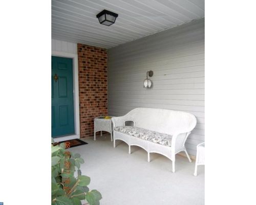 18 Blanchard Dr, West Deptford NJ  08096-6727 exterior