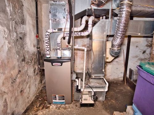 33 Morton St, Fall River MA 02720-2860 exterior