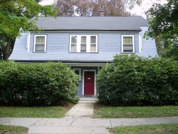 338 Central St, Newton, MA 02466-2204
