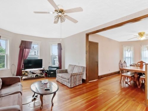 21 Kenwood Rd, Everett MA 02149-3015 exterior