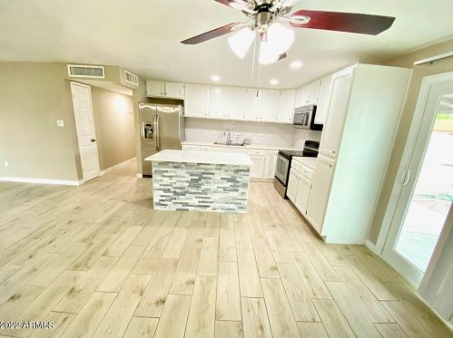 1620 57 Dr, Phoenix AZ 85031-1835 exterior