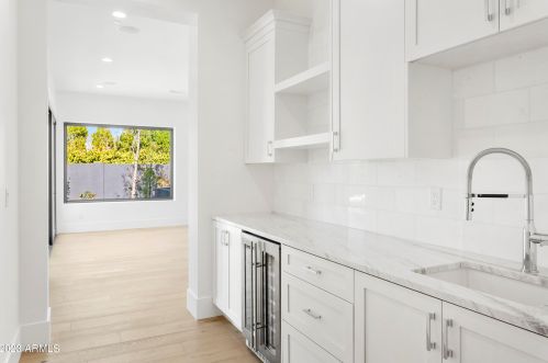 222 Belmont Ave, Phoenix AZ  85021-7229 exterior