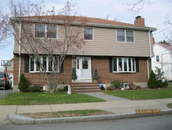 15 Pine St, Newton, MA 02465-1416