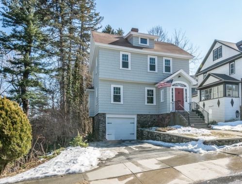 7 Chamberlain Pkwy, Worcester, MA 01602-2507