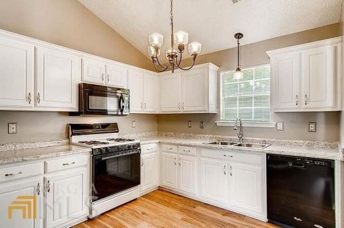 334 Summer Hill Cir, Stockbridge GA  30281-7612 exterior