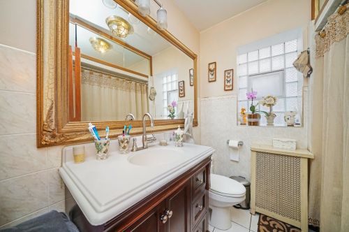 2111 Kenilworth Ave, Forest View IL 60402-1672 exterior