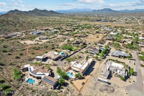 33807 4 Dr, Phoenix AZ 85045-0464 exterior