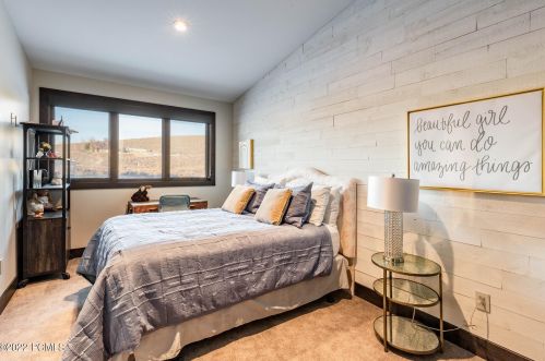 8449 Silver Crk Rd, Park City UT exterior