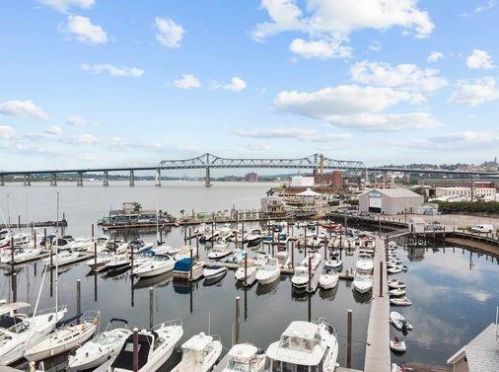 750 Davol St, Fall River MA 02720-1011 exterior