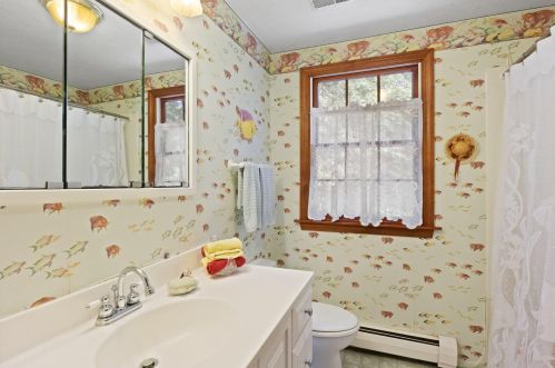 21 Mary Beth Ln, Harwich MA 02645-1326 exterior