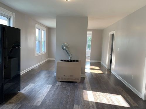 228 Phillips Ave, New Bedford MA 02746-1858 exterior