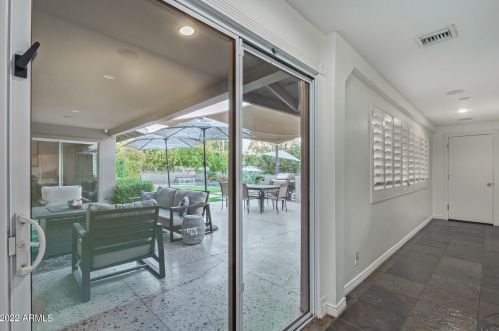 6849 2nd St, Phoenix AZ  85012-1005 exterior