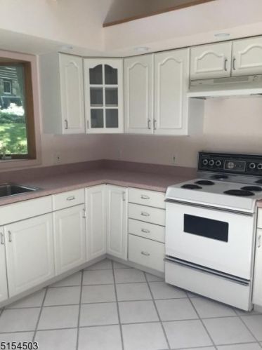 138 Cupsaw Ave, Skyline Lakes NJ  07456-2944 exterior