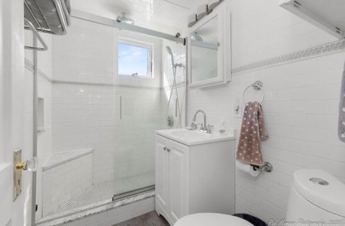 230 Wilson Rd, Nahant MA 01908-1058 exterior