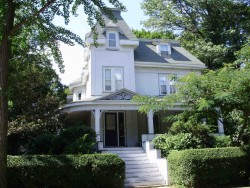 67 Brookside Ave, Newton, MA 02460-1523