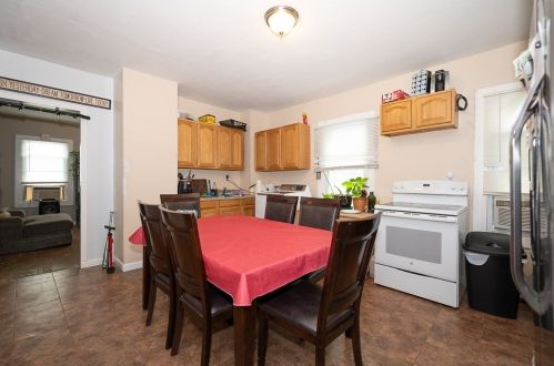 1 Bluff St, Worcester, MA 01610-2481