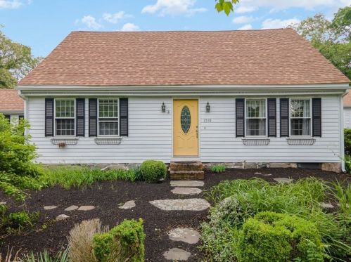 1510 High St, East Bridgewater, MA 02324-1971