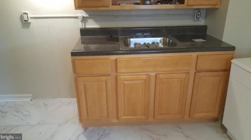 237 Buck St, West Deptford, NJ 08066-1649