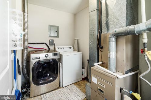 128 Hannold Blvd, West Deptford NJ exterior