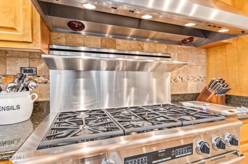 22843 54th St, Phoenix AZ  85054-7199 exterior