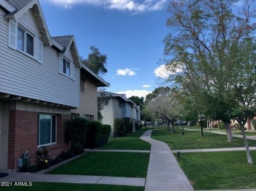 4486 Belleview St, Phoenix, AZ 85008-5644