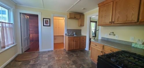 289 Main St, North Brookfield MA 01535-1914 exterior